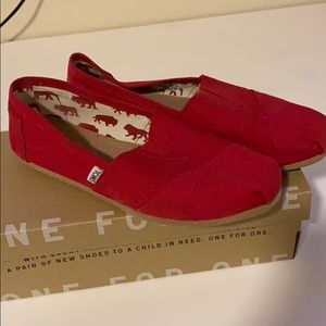 Red Toms Slipons